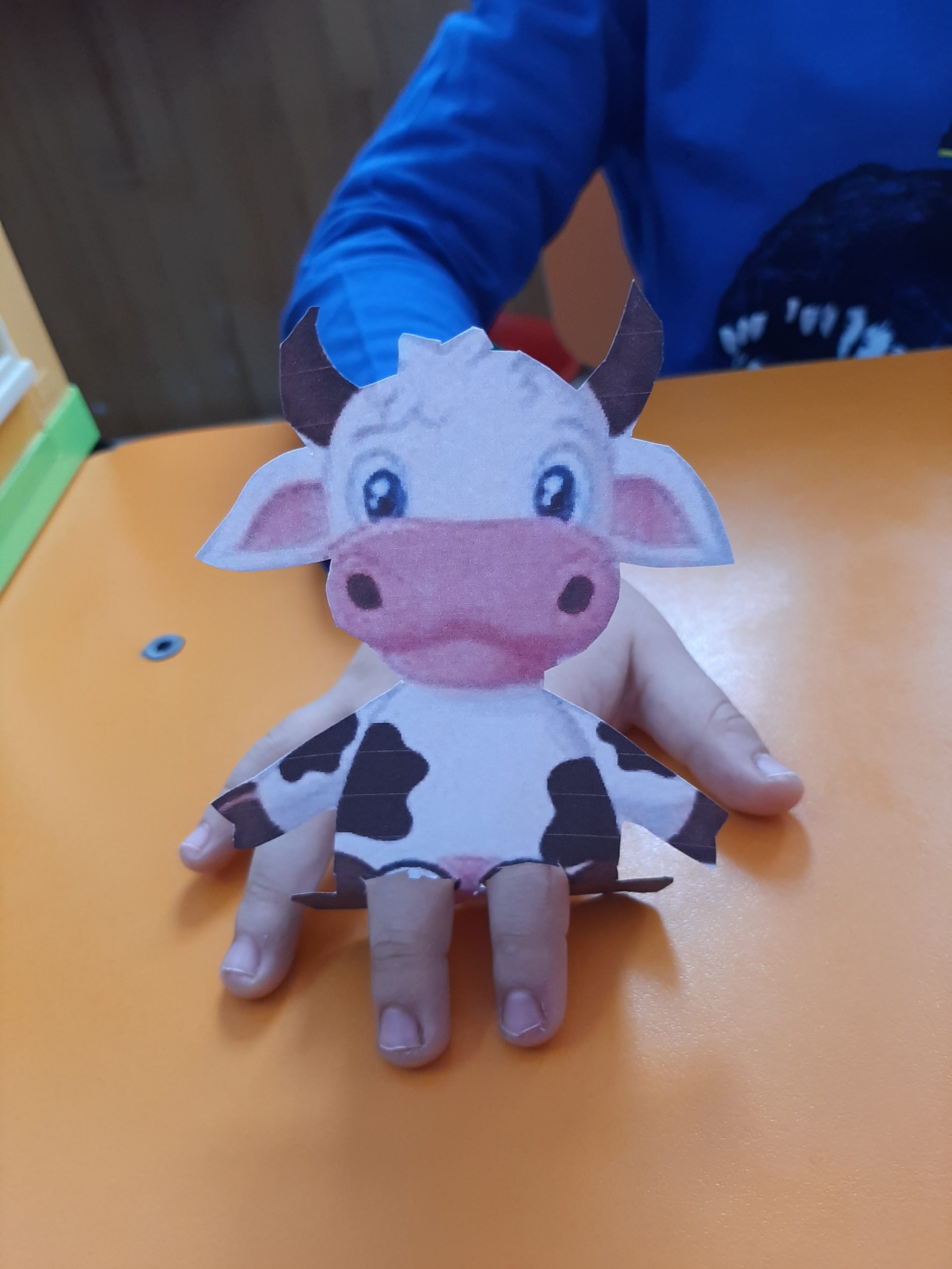 Animale pe degete, jocuri si activitati la alegere.